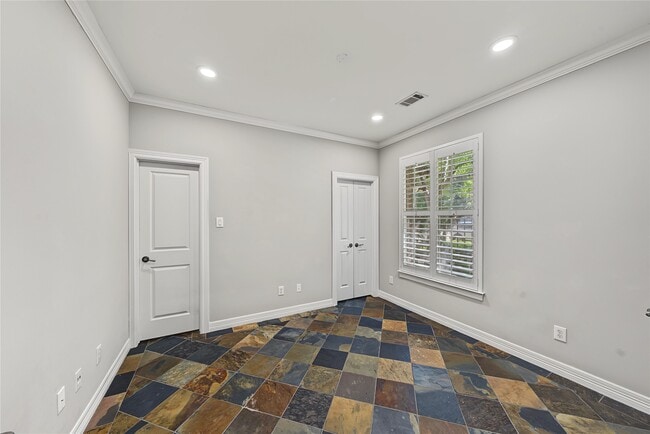 Building Photo - 2188 Bancroft Ln