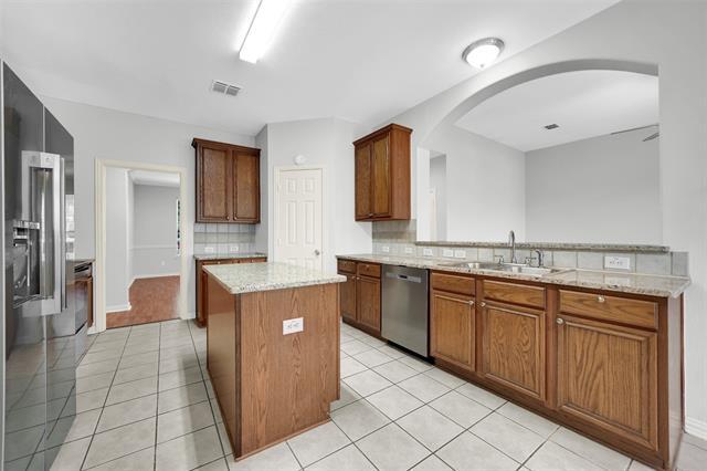 Building Photo - 208 Del Cano Dr