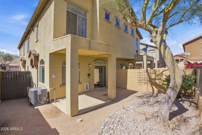 Building Photo - 2250 E Deer Valley Dr