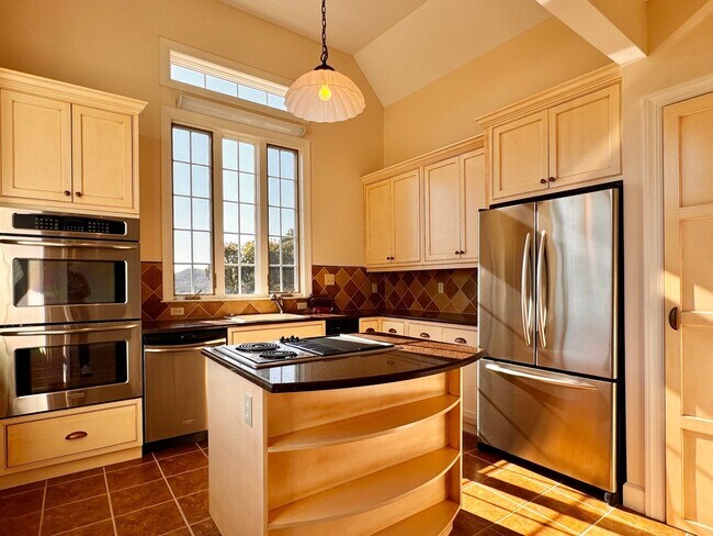 Building Photo - Private Farm Home in North Garden - Enjoy Fantastic Views - Main Level Primary Suite!