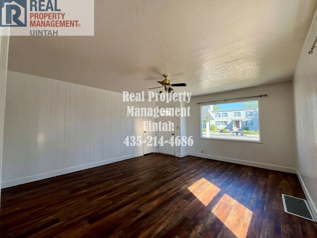 Building Photo - 418 E 100 N
