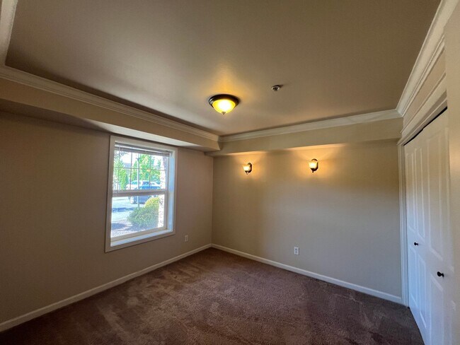 Building Photo - 1 Bedroom 1 Bath With Washer Dryer at Cypr...
