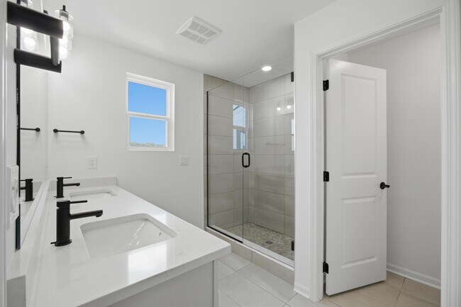 Building Photo - 5574 E Spaniel Dr