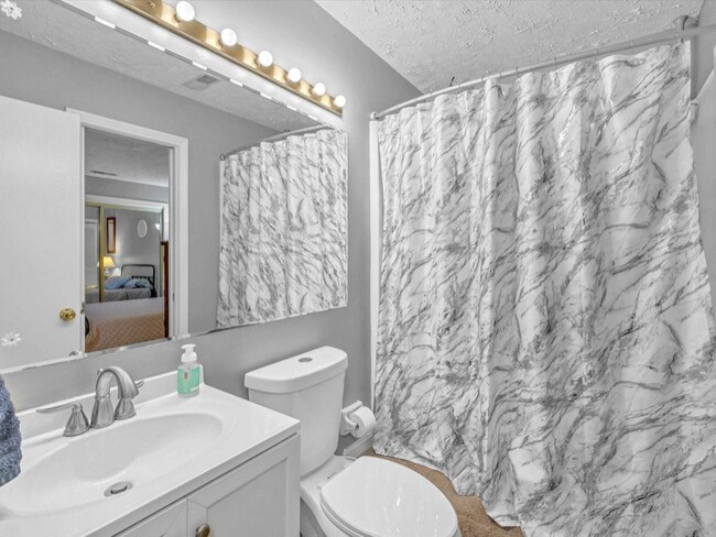 Building Photo - 4303 Loft Cove