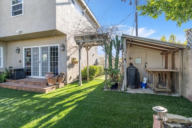 Building Photo - Beautiful & Spacious South Torrance Home