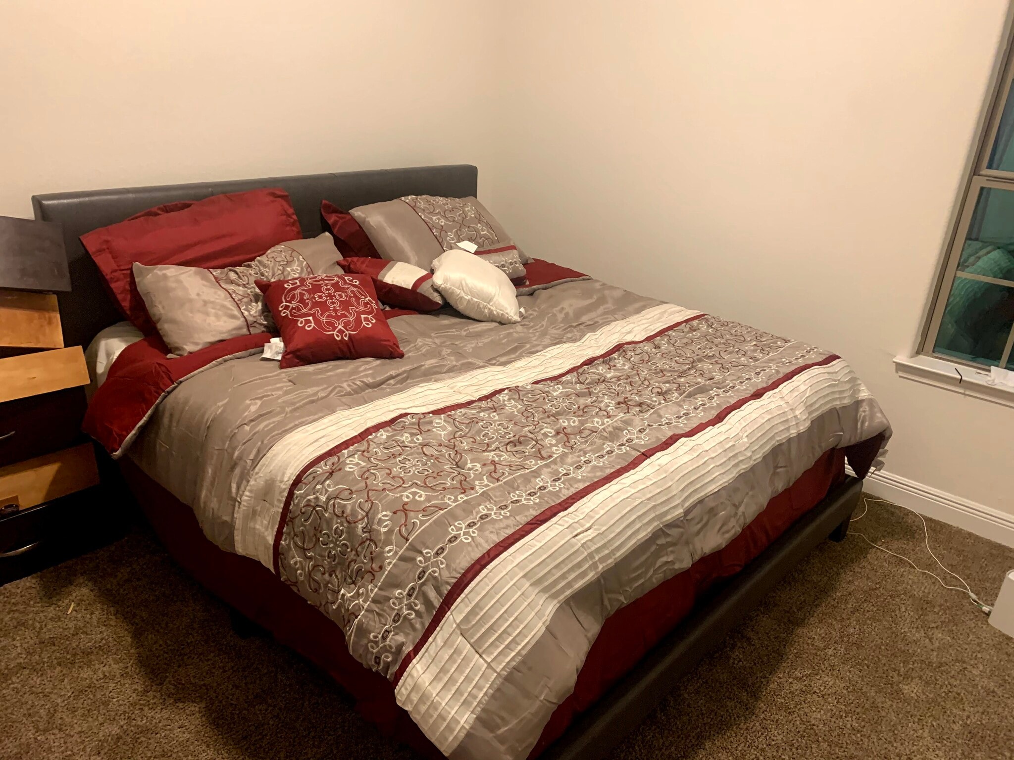 Building Photo - 5622 Ridgeway Dr