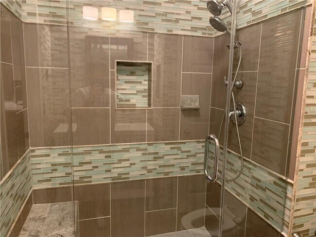 Building Photo - 1120 Westchester Ridge NE