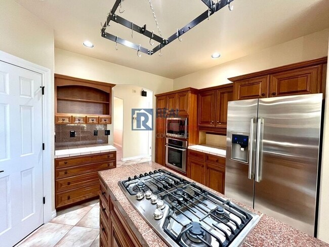 Building Photo - 2645 Rossmere St