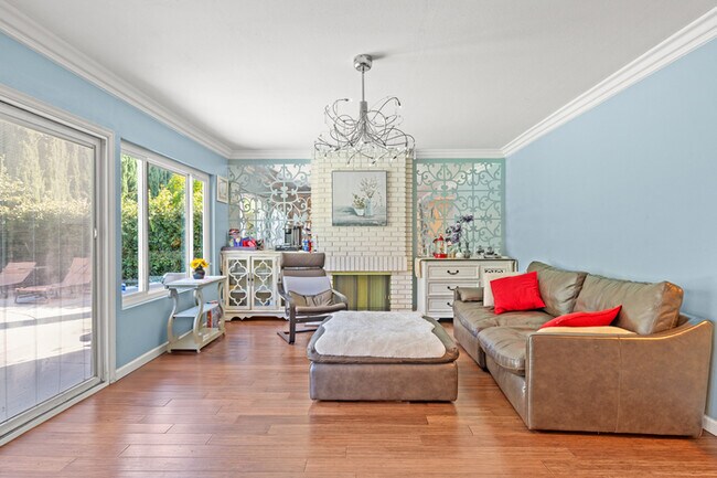 Building Photo - Spacious 4BR Family Retreat w Private Pool