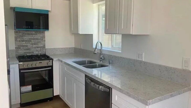 Building Photo - 3668 5th Ave