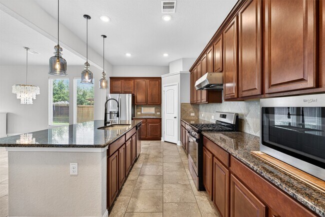 Building Photo - 19202 Presa Canyon Dr