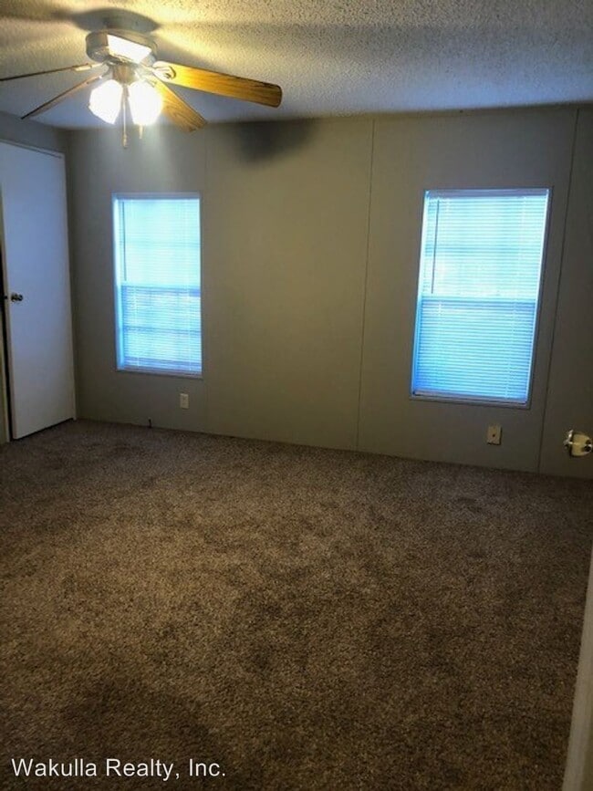 Building Photo - 47 Lake Ellen Shores Dr