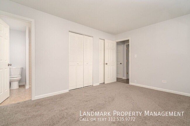 Building Photo - 9825 El Cameno Ln