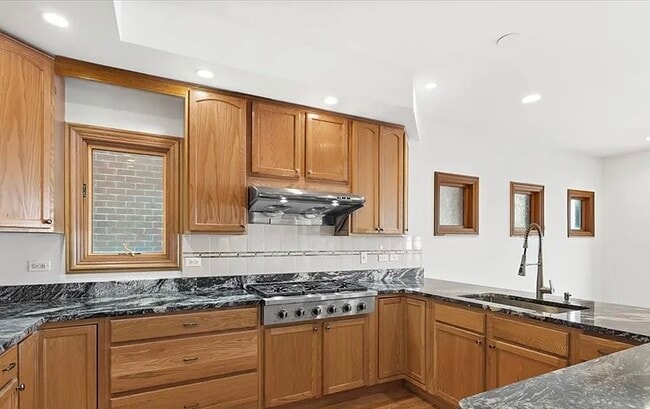 Building Photo - 5662 W Berenice Ave