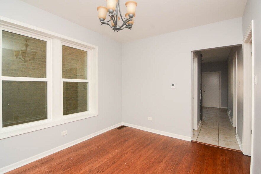 Building Photo - 3644 N Albany Ave