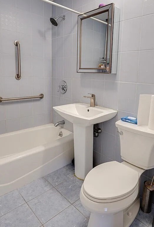 Building Photo - 83 Nicholas Rd