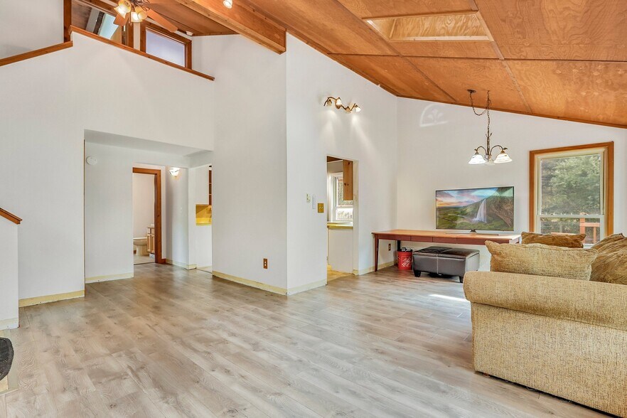 Building Photo - 40320 145th Pl SE