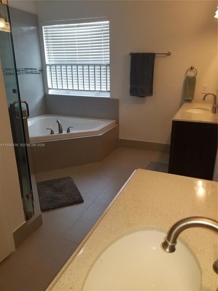 Building Photo - 4719 NW 96th Pl