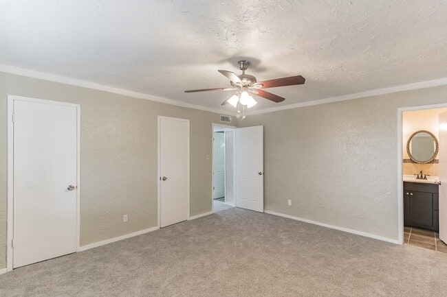 Building Photo - 3117 San Diego Dr