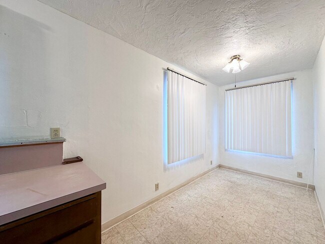 Building Photo - 1 Bed 1 Bath South Waterfront Portland & OHSU Tram!