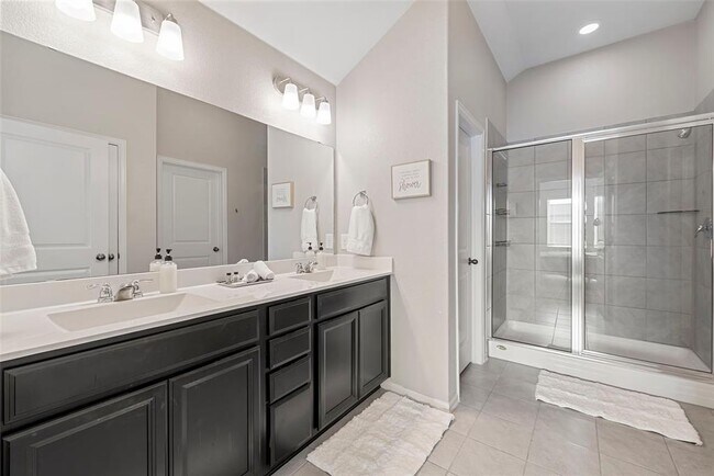 Building Photo - 718 Bridgestone Way