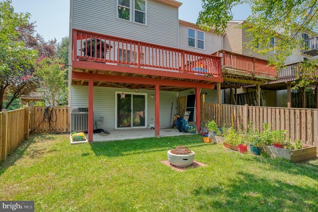 Building Photo - 3760 Bonnybridge Pl