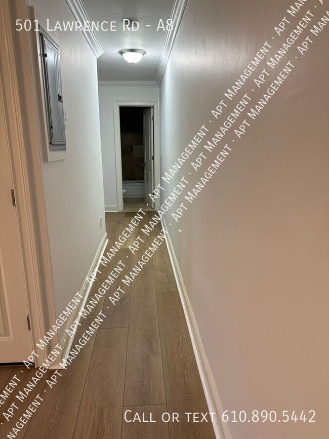 Building Photo - 501 Lawrence Rd