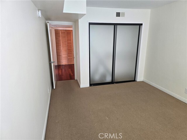 Building Photo - 702 Park Ave