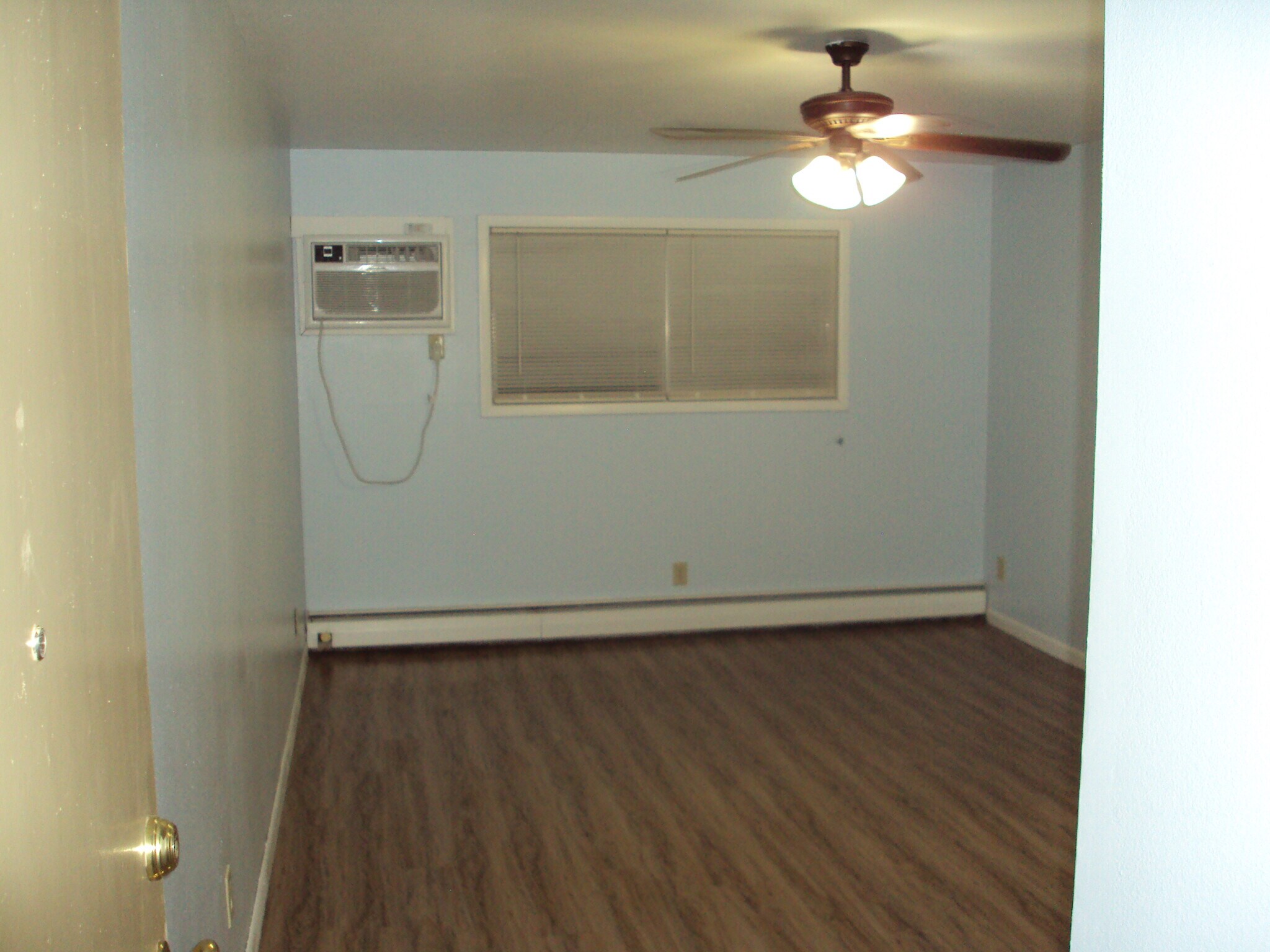 Building Photo - 206 College Ave