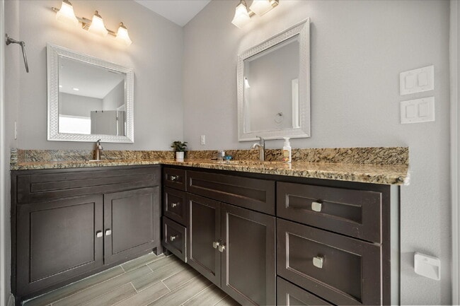 Building Photo - Stunning 3-bedroom, 2-bathroom home on an ...