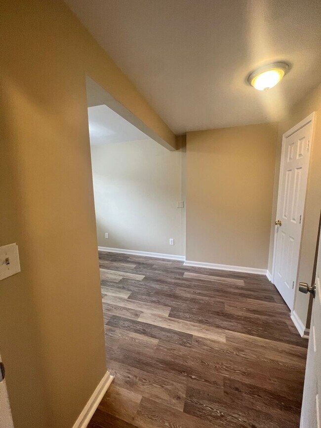 Building Photo - 1033 Tennessee Ave