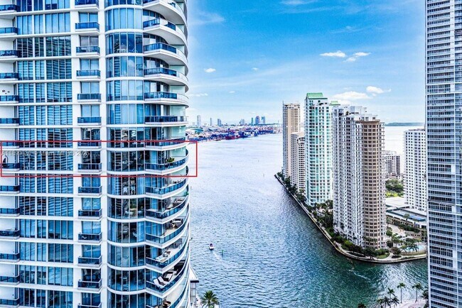 Building Photo - 200 Biscayne Blvd Way