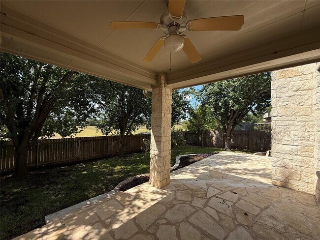 Building Photo - 9301 Castle Pines Dr