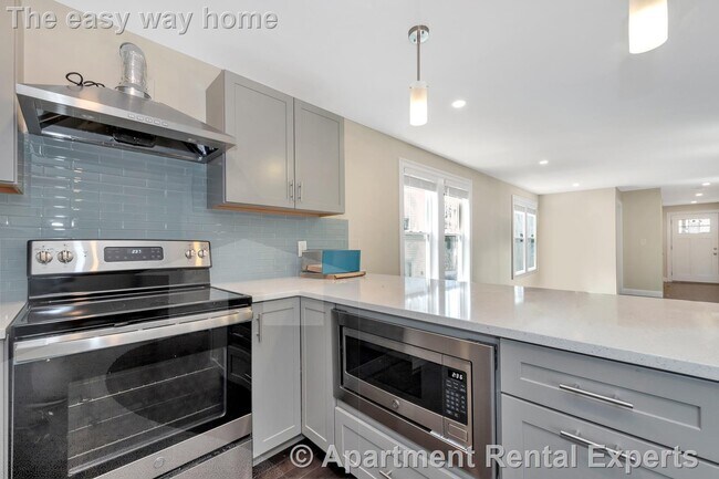 Building Photo - 43 Wright Ave