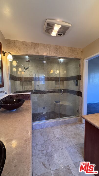 Building Photo - 4127 W 176th St