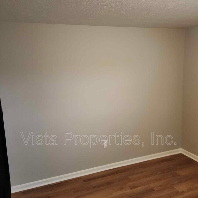 Building Photo - 4908 Saddlebrook Ln