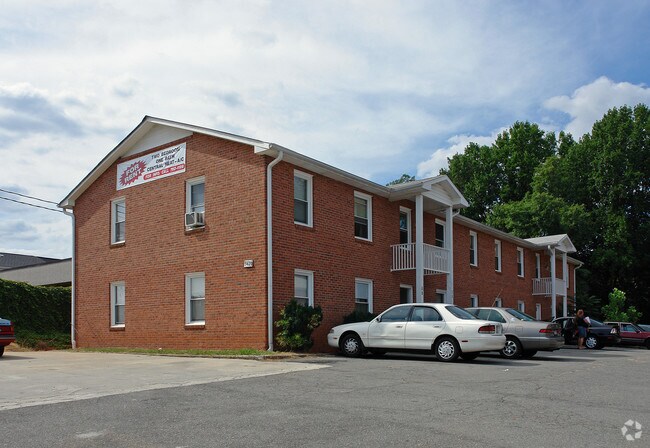 Building Photo - Arden Manor