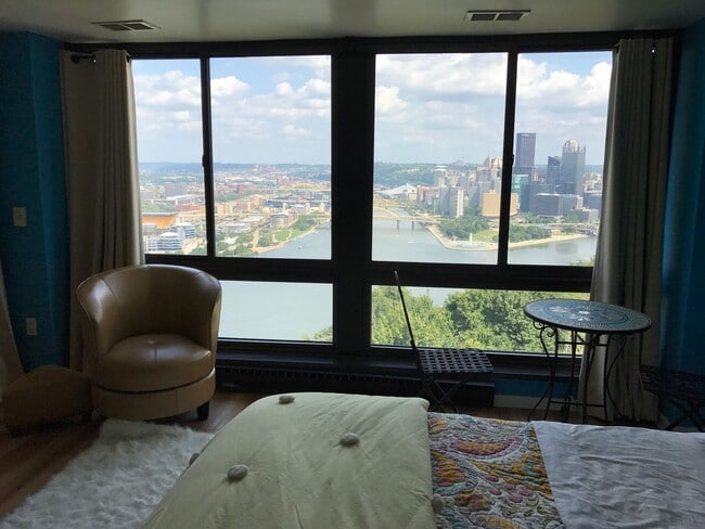 Building Photo - Beautiful Condo for Rent
