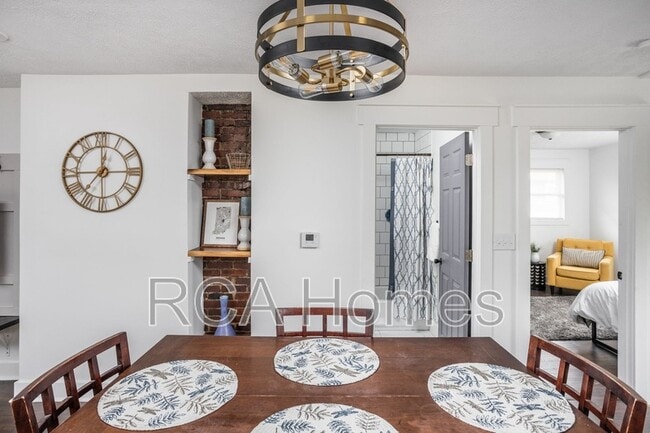 Building Photo - 1740 S Randolph St