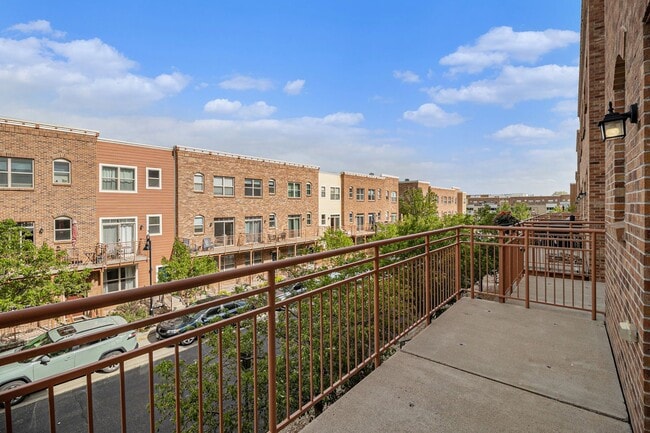 Building Photo - Available Now - 2 Bedroom 2 Bath Unit in A...