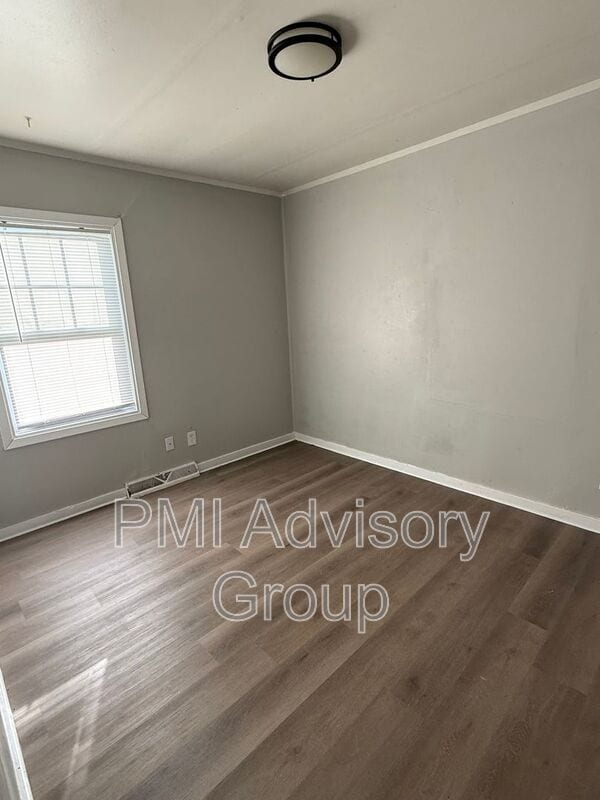 Building Photo - 3308 SE Ohio Ave