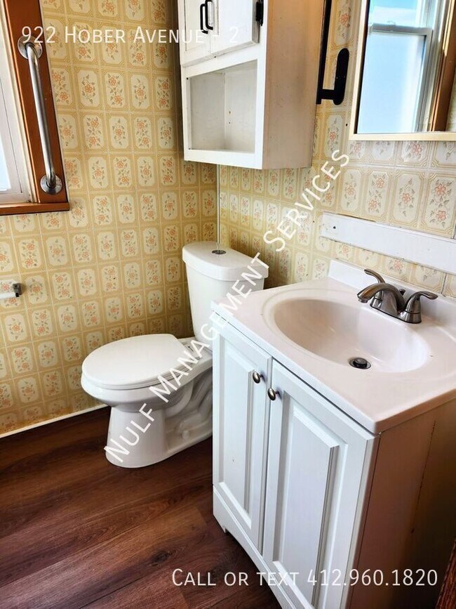 Building Photo - 922 Hober Ave