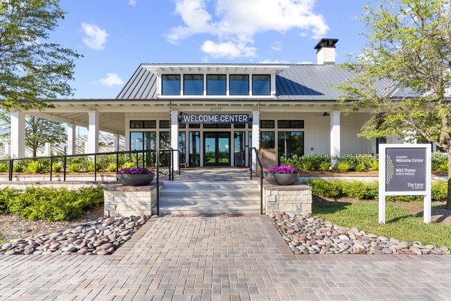 Building Photo - Charming 3-Bed Oasis with 2 Baths in Land O' Lakes – Your Ideal 1,448 Sq Ft Retreat!