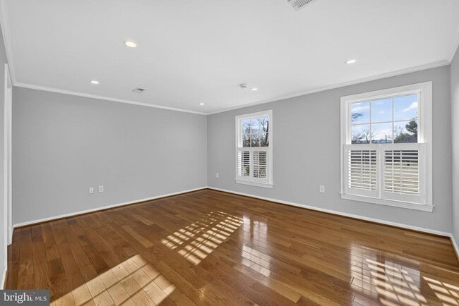 Building Photo - 10486 Lord Fairfax Hwy