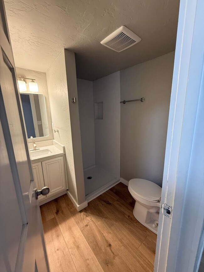 Building Photo - Remodeled Charmer in the Urban Core – Fres...