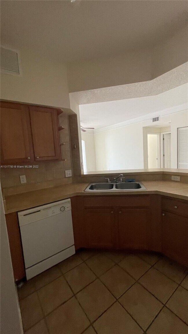 Building Photo - 9887 Baywinds Blvd