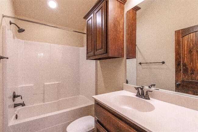 Building Photo - 12108 Chesterfield Ln