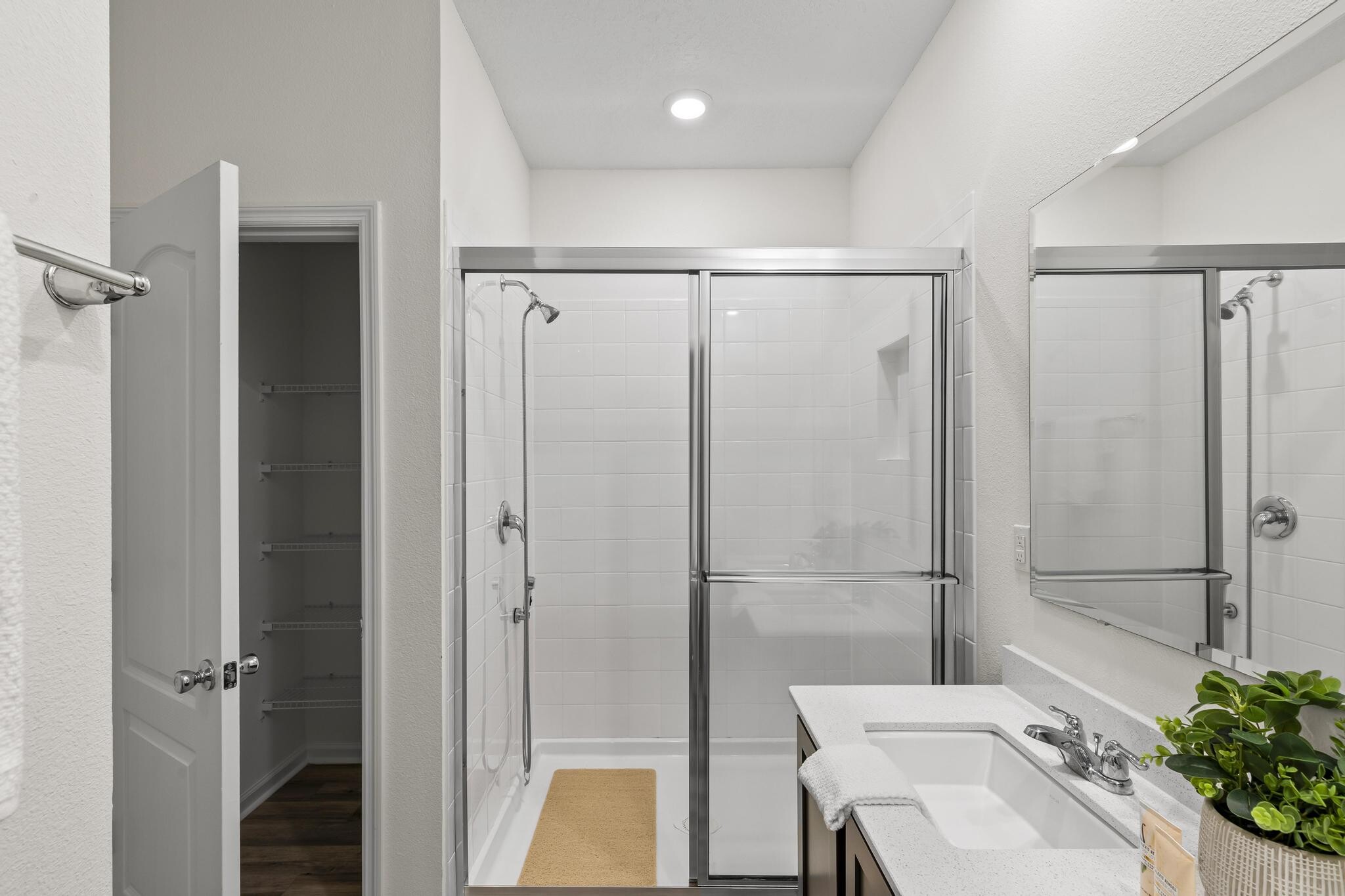 Building Photo - 85 Las Casitas Blvd