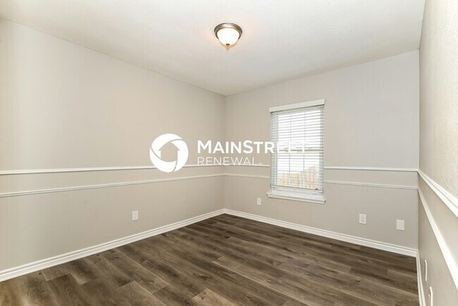 Building Photo - 3 Bedroom Pet-Friendly Home in Glenn Heights, TX with Main Street Renewal
