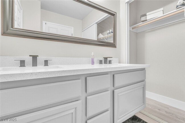 Building Photo - 2312 Fairbourne Way